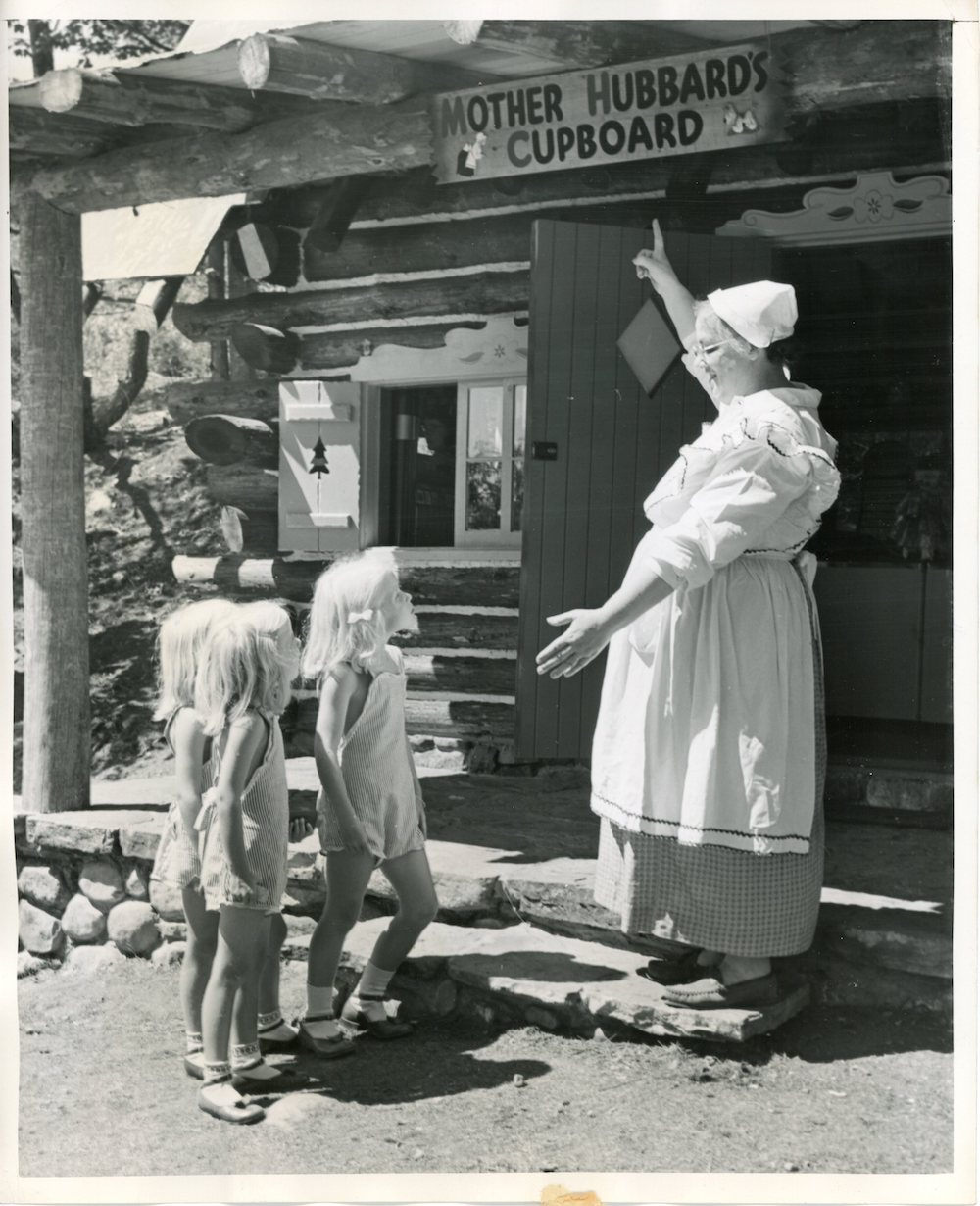 Old Mother Hubbard, 1949 Press Photo